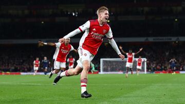 LONDON, ENGLAND - OCTOBER 22: Emile Smith Rowe of Arsenal celebrates scoring their 3rd goal during the Premier League match between Arsenal and Aston Villa at Emirates Stadium on October 22, 2021 in London, England. (Photo by Marc Atkins/Getty Images)