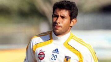 El formado en Tigres Emmanuel Cerda jugó para el Universitario de Deportes en el 2009.