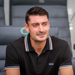 Riera: “El entrenador moderno debe tener un plan B, un plan C...”