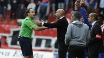 Mateu Lahoz en el partido frente al Sporting de Gijón.