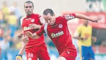 <b>SON DE SEGUNDA. </b>El Granada 74 pudo debutar en Cádiz