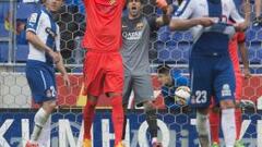 Bravo y Barcelona se imponen con seguridad al Espanyol