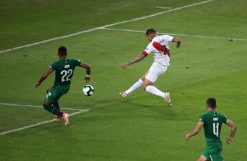 1-1. Paolo Gerrero marc¨® el gol del empate.