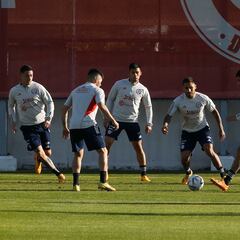 Ayer estaban con la Roja y hoy sumaron minutos en su club