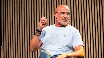 Luis de la Fuente Castillo, “Encuentro con el Fútbol Base de Mazarrón”, Mazarron Futbol Base, CD Bala Azul Base, Mazarrón Fútbol Club Inclusivo y Mazarron Feminas, Complejo Deportivo Media Legua, Mazarron, Region de Murcia, 21 Agosto 2025.