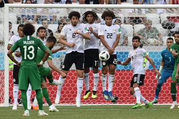 Penalti a favor de Arabia Saud¨ª.