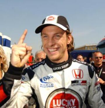 Jenson Button celebra la pole en el GP de San Marino en 2004.