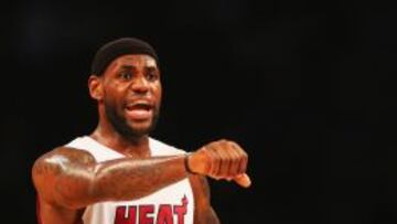 LeBron James durante el partido ante los Brooklyn Nets.