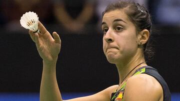 Carolina Marin of Spain gestures during her match against Mnatsu Mitani of Japan during the Hong Kong Open badminton tournament in Hong Kong on November 22, 2017. / AFP PHOTO / Vivek PRAKASH