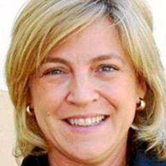 Villar destituye a su secretario general y elige a Esther Gascón