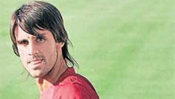 <b>JUGARÁ. </b>Pereyra se quita la máscara en un descanso del entrenamiento.