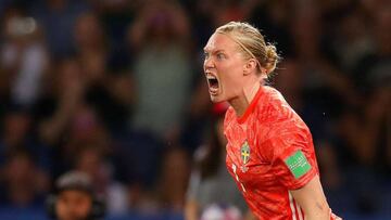 Hedvig Lindahl con Suecia.