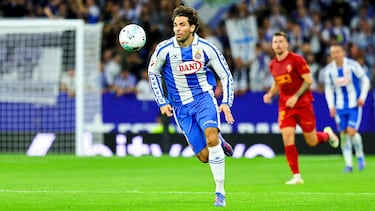 El central espanyolista sigue siendo el pilar de la defensa de Manolo. Además, volvió a ser importante en ataque y volvió a marcar.