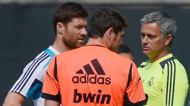 Mourinho hits back: Casillas confronted me but "silently"