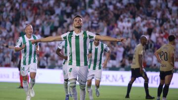 Lapeña celebra su gol
