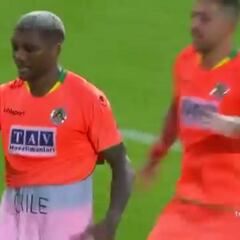 Junior marcó en la victoria de su equipo y se lo dedicó a Chile