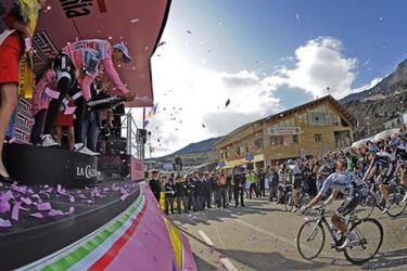 Contador se come al ‘Tiburón’