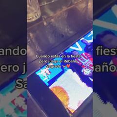 De no creerse, aficionado de Chivas se llevó su tablet a la boda para ver al Rebaño