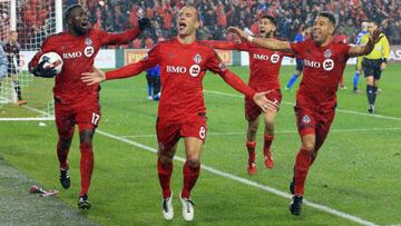 Toronto FC. Jugó en 2010, 2011, 2012 y 2013 y alcanzó las semifinales en su tercera participación. 