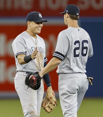 El tercera base de los Yankees de New York consiguió en la victoria ante los Orioles de Baltimore su 'home run' número 18, superando los 17 de Orlando Cabrera con los Expos de Montreal en el 2003. 