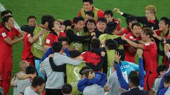 Doha (Qatar), 02/12/2022.- Team of South Korea celebrate after the FIFA World Cup 2022 group H soccer match between South Korea and Portugal at Education City Stadium in Doha, Qatar, 02 December 2022. (Mundial de Fútbol, Corea del Sur, Catar) EFE/EPA/Abir Sultan
