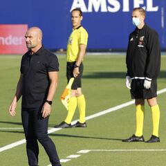 Paco López: "Me gustaría que nos viesen entrenar por un agujero"