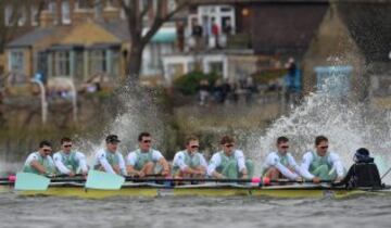 En hombres Cambridge consigui¨® su objetivo de romper la racha de tres victorias consecutivas de Oxford.