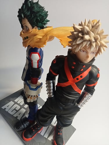 Izuku y Bakugo de 'My Hero Academia' por Banpresto