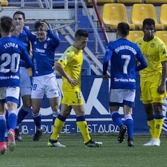 El Oviedo mantiene su colchón con el descenso