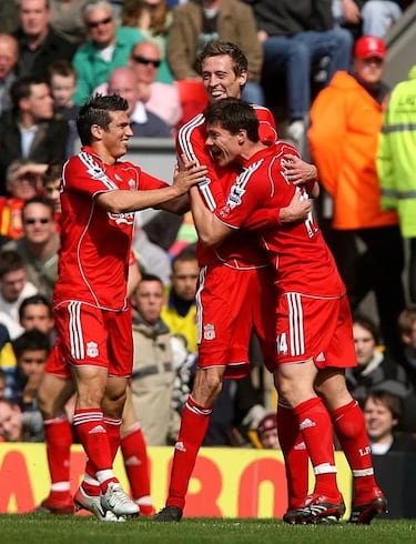 Crouch aconseja a Xabi no ir al Liverpool: “Es un club enorme...”