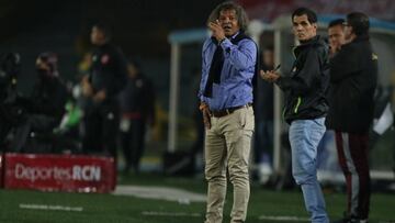 Alberto Gamero escuchará ofertas después de las finales
