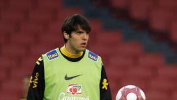 Kaká volvió con Brasil.