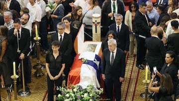 Santiago, 6 febrero 2024.
Los restos del ex presidente Sebastian Piñera llegan al ex Congreso Nacional para ser velado en funerales de estado. El ex mandatario fallecio luego que su helicoptero capotara en el lago Ranco. 
Paul Plaza/Aton Chile