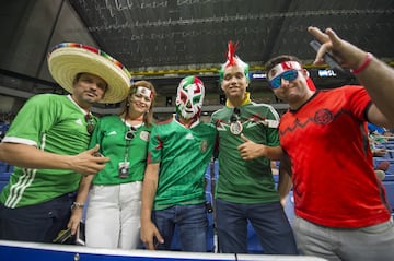 Así vive la afición el duelo entre México y Curazao