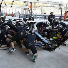 Hamilton está preocupado por el positivo en Mercedes