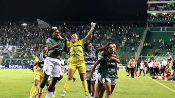Deportivo Cali's celebrate after winning the penalty shootout of the Colombian women's football league second leg final match between Deportivo Cali and Independiente Santa Fe at the Deportivo Cali Stadium in Cali, Colombia on September 21, 2025. (Photo by Joaquin SARMIENTO / AFP)