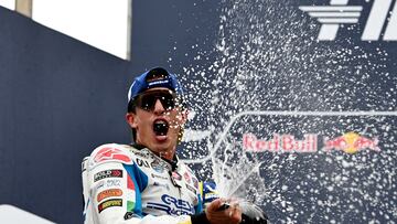 Marc Márquez en el podio de Misano 1.