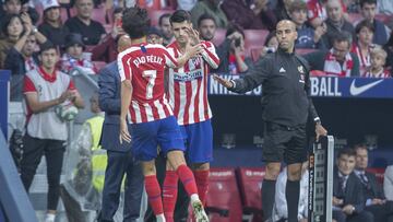 Morata en el momento de sustituir a João Félix, ayer ante el Celta.