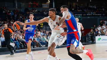 Edy Tavares y Vincent Poirier, cara a cara.