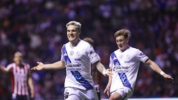 Emiliano Gomez celebrates his goal 1-0 of Puebla during the 14th round match between Puebla and Guadalajara as part of the Liga BBVA MX, Torneo Apertura 2024 at Cuauhtemoc Stadium on October 25, 2024 in Puebla, Mexico.