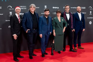 El equipo del cortometraje 'Ángulo muerto' posa en la alfombra roja de la 31 edición de los Premios José María Forqué.