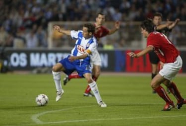 Temporada 2003-04: El Espanyol se salva en la ltima jornada de Liga en un partido ante el Murcia en el que Tamudo marc el gol de la victoria. Sum un total de 19 goles en esa temporada. 