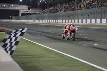 Dovizioso le gana a Márquez el primer mano a mano por 27 milésimas