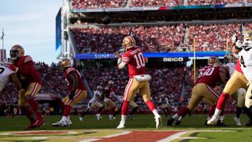 SANTA CLARA, CALIFORNIA - NOVEMBER 27: Jimmy Garoppolo #10 of the San Francisco 49ers throws a pass during a game against the New Orleans Saints at Levi's Stadium on November 27, 2022 in Santa Clara, California. (Photo by Thearon W. Henderson/Getty Images)