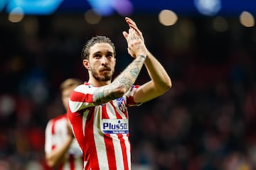 Fichó por el Atlético de Madrid en verano de 2016, tras una gran Eurocopa con Croacia. El lateral derecho croata firmó con el club rojiblanco para hacerle competencia a Juanfran Torres, el titular aquellos años con Simeone. En sus dos primeras temporadas peleó por el puesto, pero en la tercera se decidió qe lo mejor era cederle un año, su destino el Inter de Milán. De Milán volvió pronto por una rotura del ligamento cruzado. Tras dos años pasando más tiempo en la enfermería que en el terreno de juego, la temporada 2021-22 jugó más partidos que en los 4 años previos juntos. Llegó a jugar 100 partidos como futbolista del Atlético de Madrid.