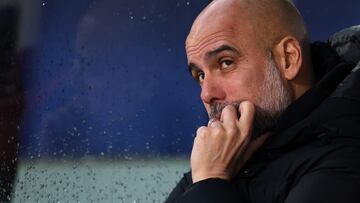 Pep Guardiola pierde la cabeza y confronta a aficionado