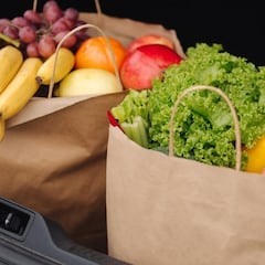 La multa de la DGT por llevar las bolsas de la compra en el asiento trasero del coche