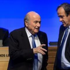 Blatter pagó 1,8 millones a Platini con 9 años de retraso
