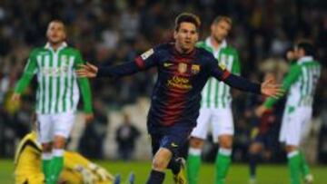 LA ESTRELLA. Messi, en Sevilla, consiguió dos goles que le hicieron entrar en la historia del fútbol.