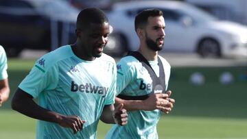 Carvalho, junto a Mart&iacute;n Montoya en el entrenamiento de hoy. 